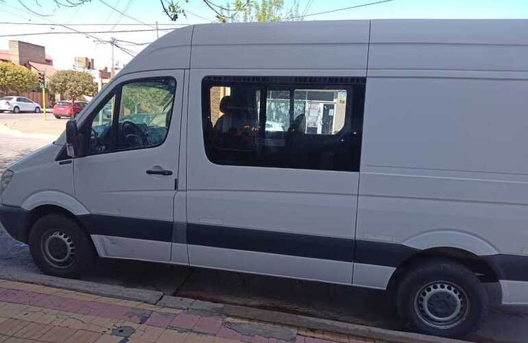 El rodado estaba estacionado en la vía pública desde hacía varios días.