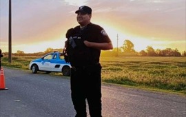 Imagen de La comunidad de General Lagos despide al polic&iacute;a Andr&eacute;s Far&iacute;as