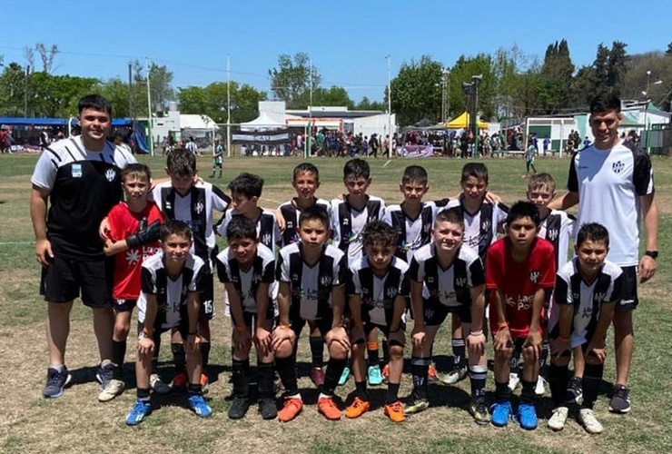 Imagen de Fútbol CAU: ¡Gran experiencia para las infantiles en Sunchales!