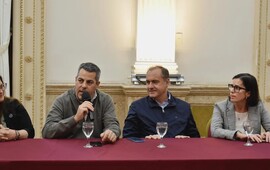 Imagen de Gherardi estuvo presente en reuni&oacute;n sobre los riesgos del delta del Paran&aacute;