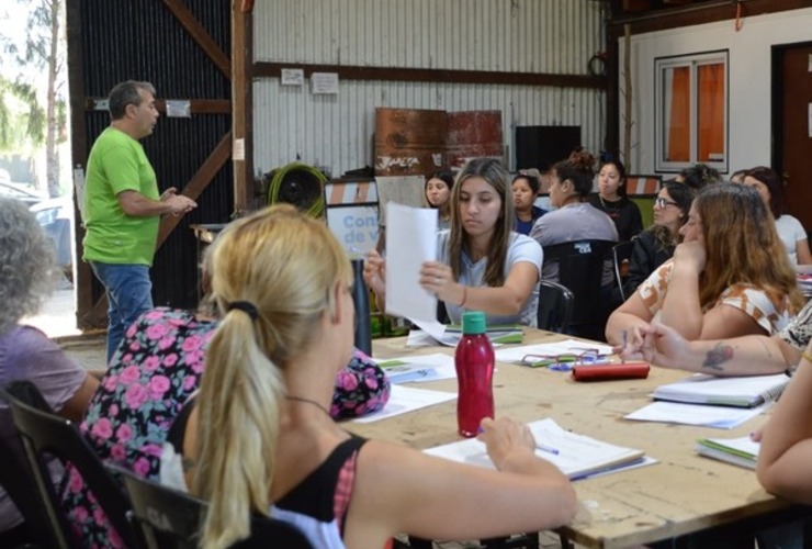 Imagen de Alvear: Se dio inicio al curso de electricidad para mujeres