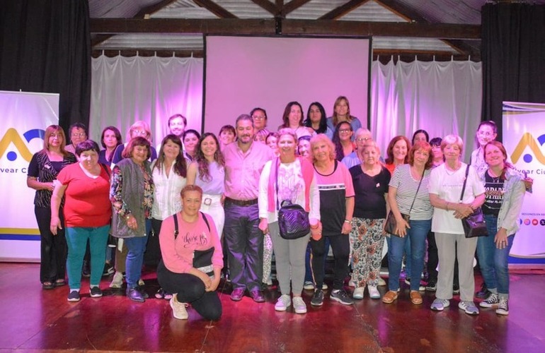 Imagen de Octubre Rosa: Reflexi&oacute;n, arte y solidaridad en Alvear