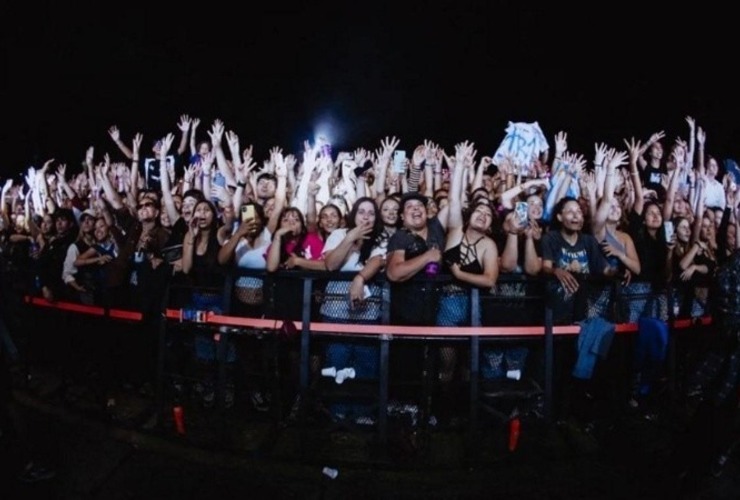 La quinta edición del Festival bandera convocó a 25 mil personas el último sábado. (@festivalbanderaok)