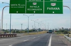 Una pareja fue abordada por dos delincuentes en la  autopista Rosario-Santa Fe