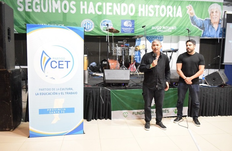 Imagen de Asamblea y encuentro del gremio de camioneros de Santa Fe alineado con el moyanismo