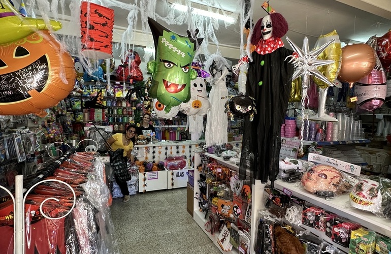 Imagen de Cotill&oacute;n 'Rumba' se prepara para Halloween.