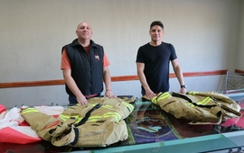 Nueva piel. Los trajes tienen mayor tecnología y cuidan la salud de los bomberos.