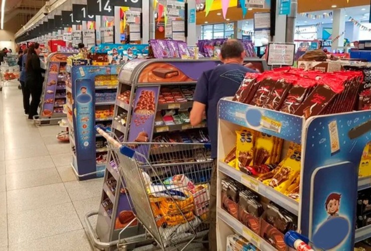 Imagen de Propuesta para terminar con la oferta de comida chatarra en las líneas de caja de supermercados