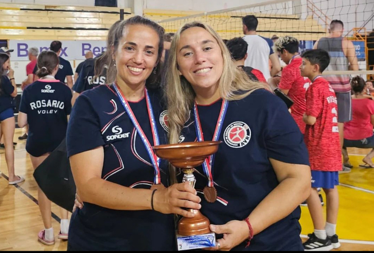 Imagen de Silvana Giménez, profesora y Coordinadora de Talleres, obtuvo 3º puesto con la Selección Rosarina en Sunchales.