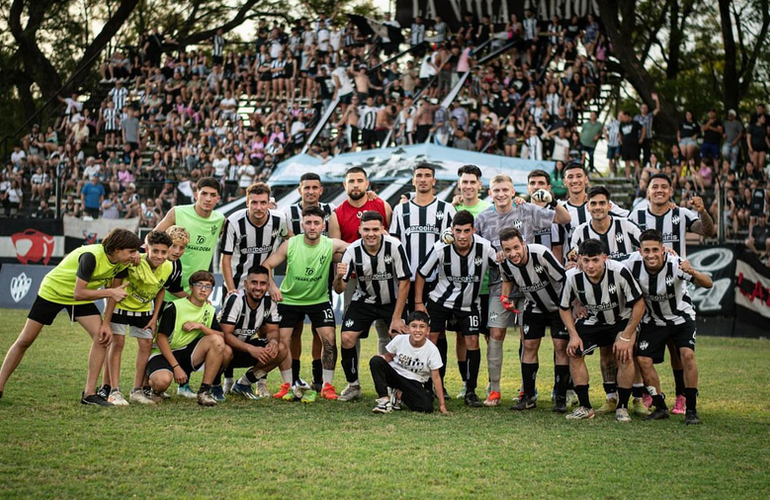 Imagen de 1era división: Unión eliminó a Riberas y pasó a Semifinales.