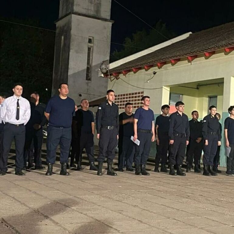 Imagen de Adrián y Nacho, los nuevos bomberos de la institución local