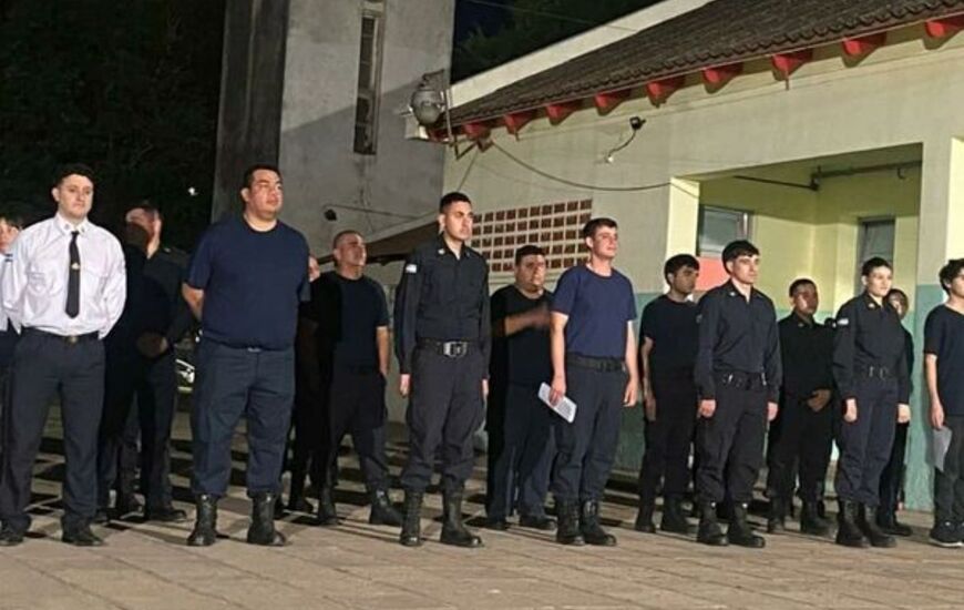 Imagen de Adrián y Nacho, los nuevos bomberos de la institución local