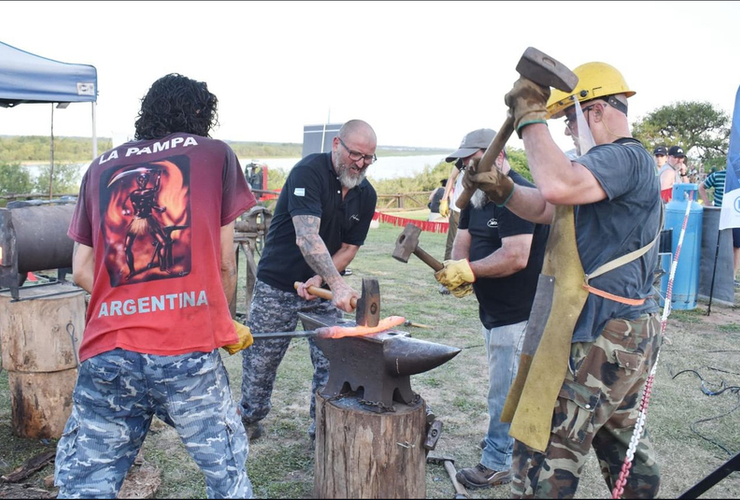 Imagen de 3er Festival 'Forjando el Paraná' en Pueblo Esther.