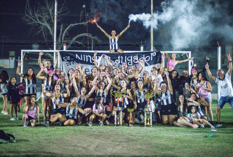 Imagen de Unión fue Campeón en Reserva y Primera División de Hockey Femenino.