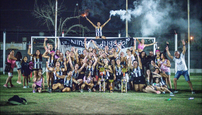 Imagen de Unión fue Campeón en Reserva y Primera División de Hockey Femenino.