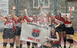 Imagen de El Maxi V&oacute;ley Femenino A de Talleres sali&oacute; Campe&oacute;n de Copa de Plata.