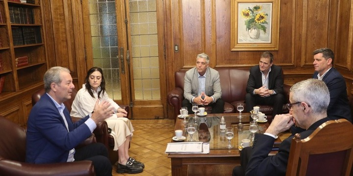 Imagen de El intendente Daniel Tonelli participó de una reunión en la Bolsa de Comercio de Rosario