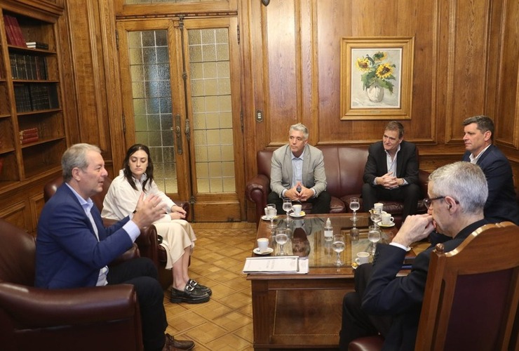 Imagen de El intendente Daniel Tonelli participó de una reunión en la Bolsa de Comercio de Rosario