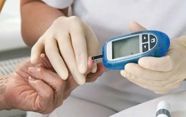 Antes detirarse, le dieron una tableta de paracetamol. Foto: Ilustrativa