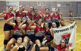 Imagen de La Sub-14 de Vóley de Talleres salió Campeona de Copa de Oro.