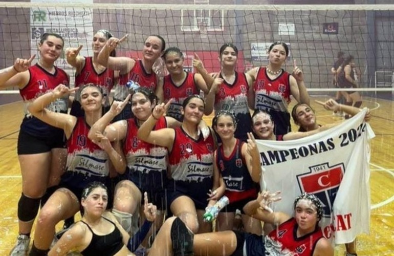 Imagen de La Sub-14 de V&oacute;ley de Talleres sali&oacute; Campeona de Copa de Oro.
