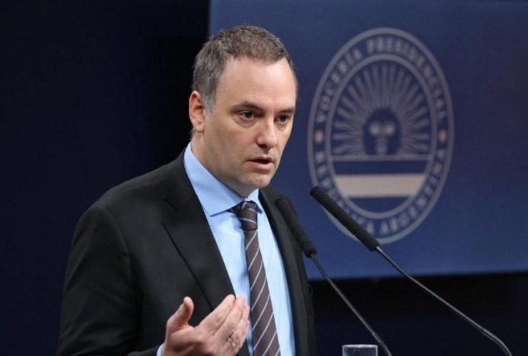 El vocero Adorni hizo el anuncio este martes pasado el mediod&iacute;a desde Casa Rosada.