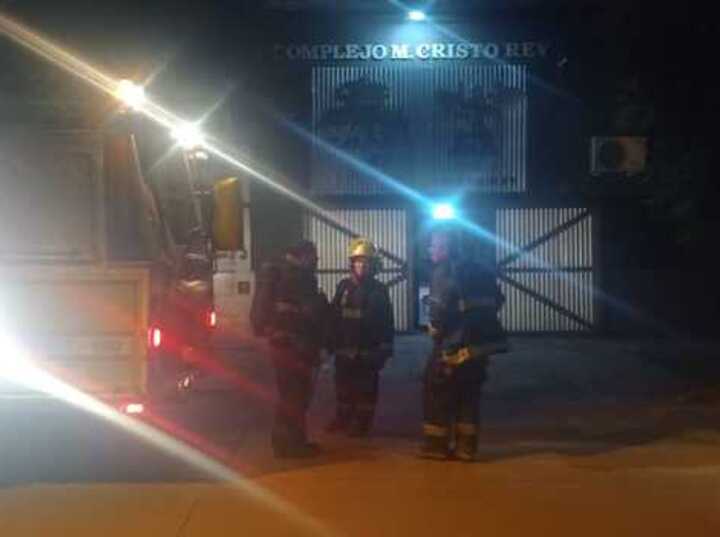 Imagen de Principio de incendio en el predio de la Iglesia Cristo Rey