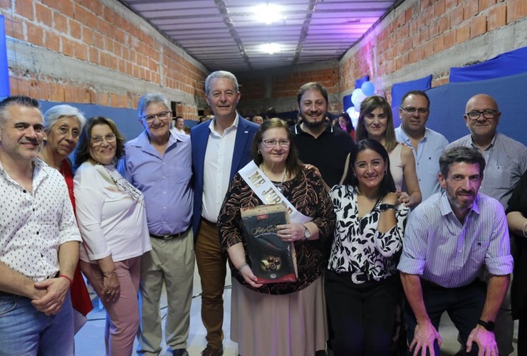 Imagen de Tonelli participó de la despedida de año del Hospital SAMCo N° 50 y del homenaje a trabajadores jubilados
