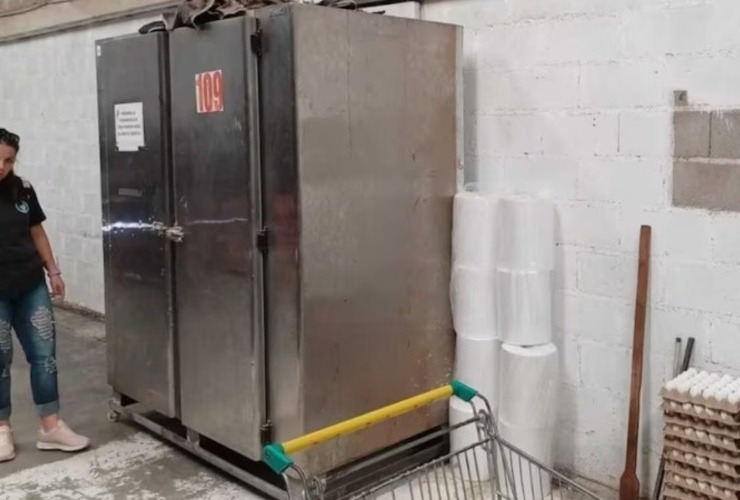 Los trabajadores estaban encerrados en un cuarto oscuro dentro del centro de distribuci&oacute;n. (Uthgra)