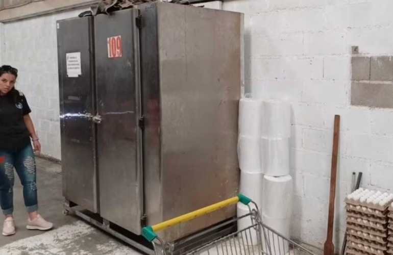 Los trabajadores estaban encerrados en un cuarto oscuro dentro del centro de distribuci&oacute;n. (Uthgra)