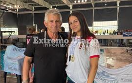Imagen de Paloma Pollacchi, nadadora de Labarra Ol&iacute;mpica sali&oacute; Campeona Nacional y Subcampeona Nacional en Buenos Aires.