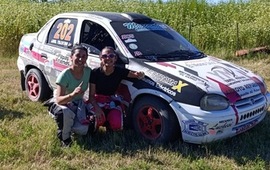 Imagen de Paola Pelatti y Abril Tolentino, son Campeonas del Rally Santafesino en RC5.