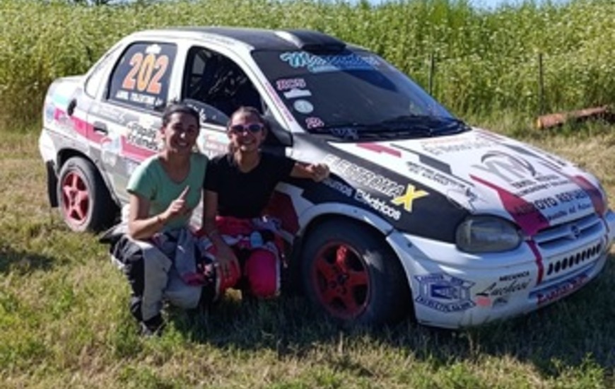 Imagen de Paola Pelatti y Abril Tolentino, son Campeonas del Rally Santafesino en RC5.