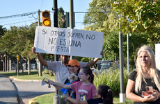 Imagen de Colgá tu distintivo azul y sumate a la concientización contra la pirotecnia