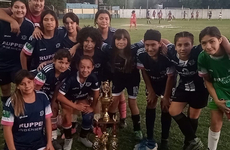 Imagen de Athletic obtuvo Copa de Oro y Plata en Fútbol Femenino.