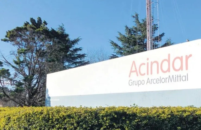 Imagen de Acindar suspendi&oacute; a 700 empleados