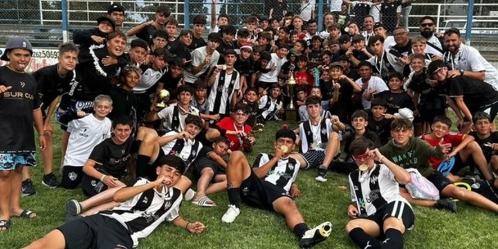 Imagen de Inferiores: Unión salió Campeón y Subcampeón en el Mundial 'Sur Cup' de Necochea.