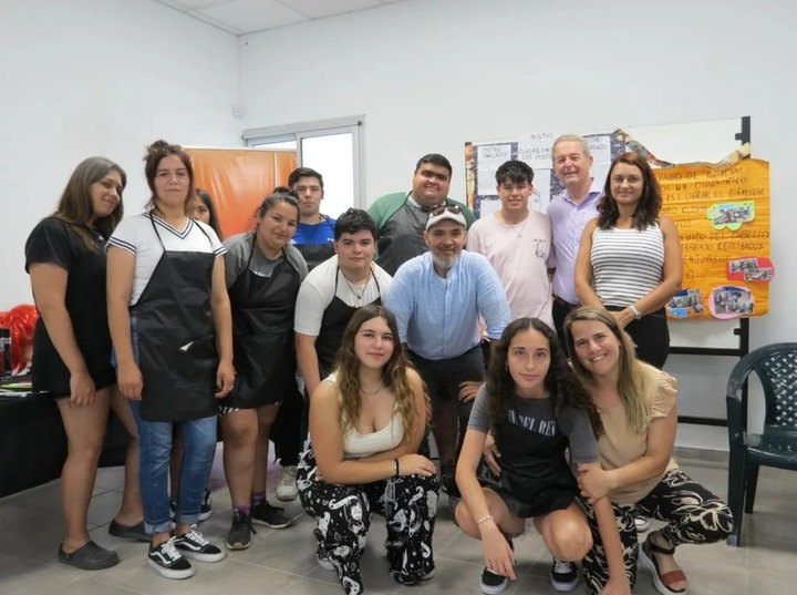 Imagen de Nueva Oportunidad: Muestra de fin de año de los talleres en el Punto Violeta