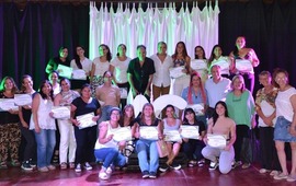 Imagen de Entrega de certificados del curso de electricidad para mujeres en Alvear