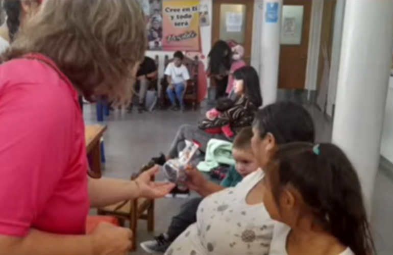 Imagen de Reinas Tejedoras y Grupo Solidarte llevaron esperanza al Hospital de Ni&ntilde;os V&iacute;ctor J. Vilela