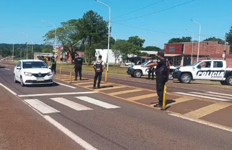 La Policía armó un amplió operativo tras el hecho. (lanacion.com.ar)