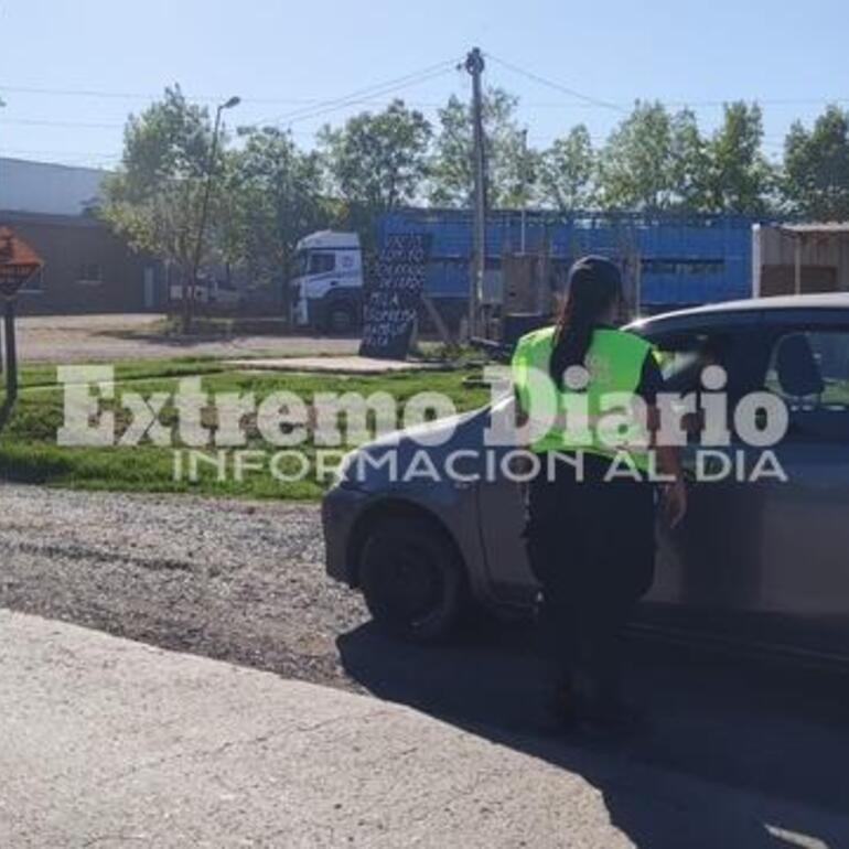 El coche ayer interceptado en el control del acceso autopista.