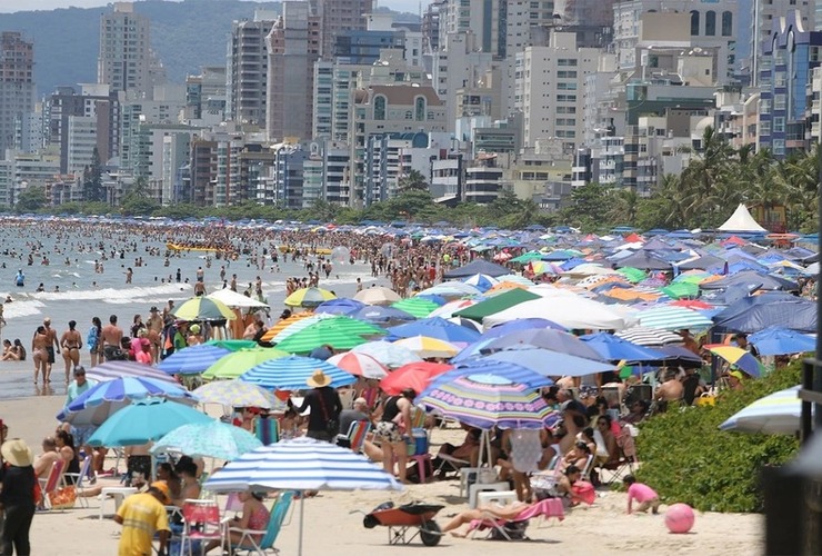 Imagen de Alarma en Brasil: declararon brote de gastroenterocolitis en las playas