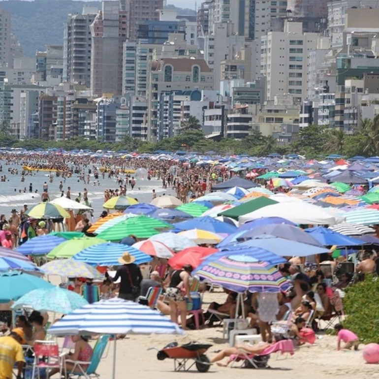 Imagen de Alarma en Brasil: declararon brote de gastroenterocolitis en las playas