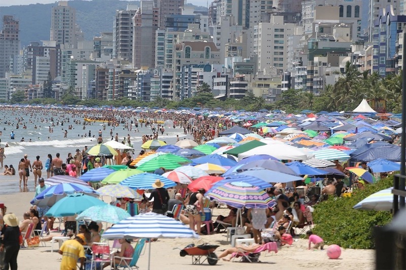Imagen de Alarma en Brasil: declararon brote de gastroenterocolitis en las playas