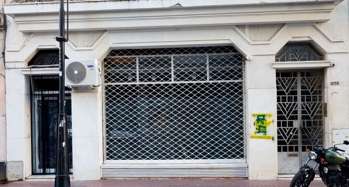 Imagen de A 20 d&iacute;as de la muerte del perro encerrado en el auto, la due&ntilde;a de la zapater&iacute;a Malala a&uacute;n no pudo volver a abrir el negocio