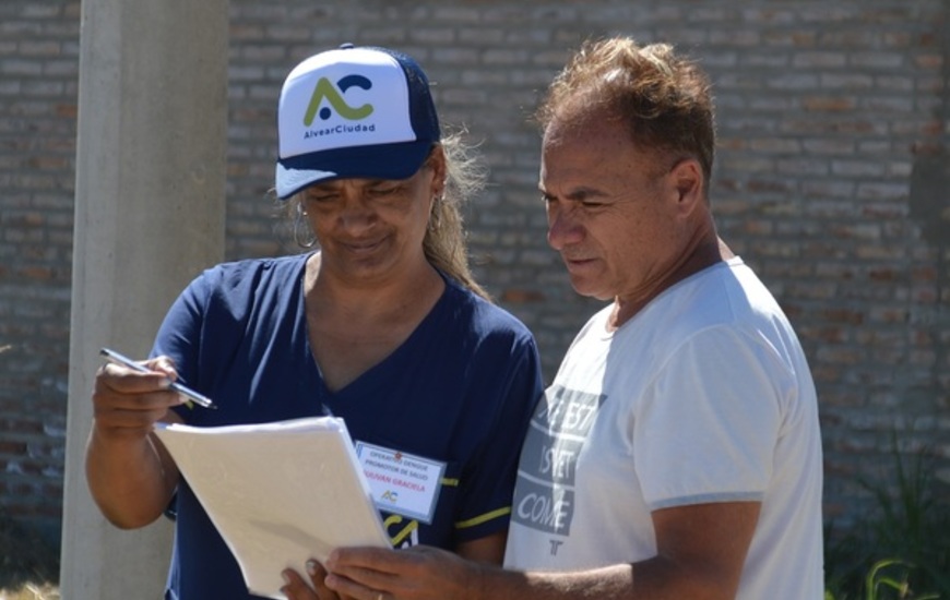 Imagen de Alvear impulsa el programa "Objetivo Dengue" en los barrios