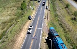 Imagen de Un tren arroll&oacute; a una camioneta en la ruta provincial N&ordm;18 a la altura de Alvear