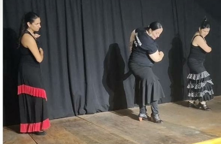 Imagen de Otro papelón de Centini: Se llevó Flamenco a su teatro privado