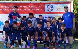 Imagen de La categoría 2016 de A.S.A.C. obtuvo el 2º puesto en el Mundialito de Arteaga.